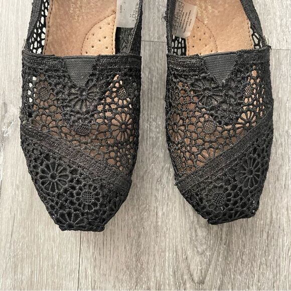TOMS Alpargata Moroccan Black Crochet Floral Slip On Summer Flat Shoes Size 5 - Picture 4 of 17